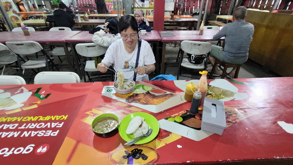 印尼雅加達．街邊小食堂