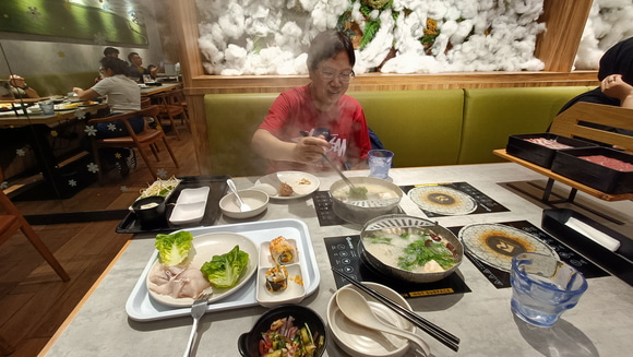 印尼雅加達．Grand Indonesia 自助火鍋餐廳 