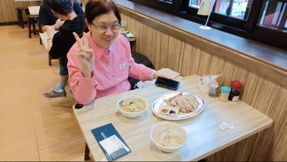 台北西門町．鴨肉扁土鵝專賣店