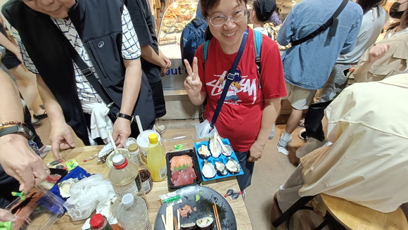 澳洲墨爾本．維多利亞女王市場  刺身、生蠔