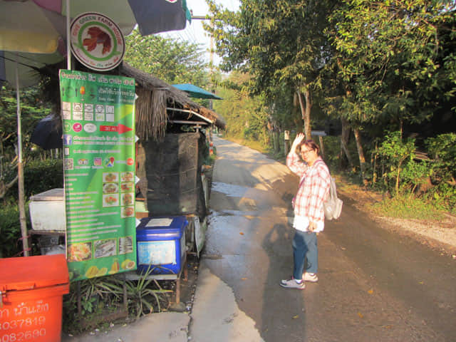 清萊 黑廟 步行往 Somdet Phra Park 及 Nong Bua 湖