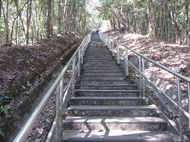 清萊美斯樂 皇太后陵寢登山步道