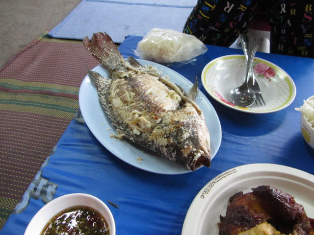 清萊 美斯樂燒雞、烤魚餐館