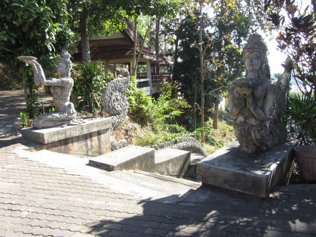 泰國金三角公園 Wat Phra That Pu Khao