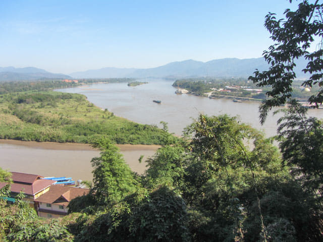 泰國金三角公園 Wat Phra That Pu Khao 觀景台 - 泰國、緬甸、寮國三角交匯處