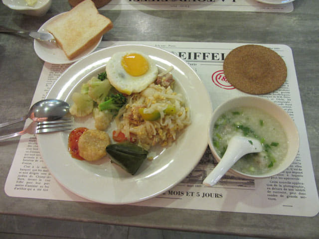 泰國清萊市 Hi 清萊飯店自助早餐