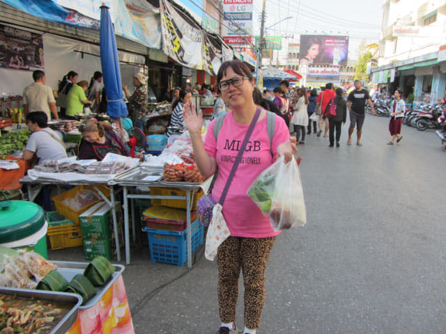 泰國清萊中央街市 熟食攤販