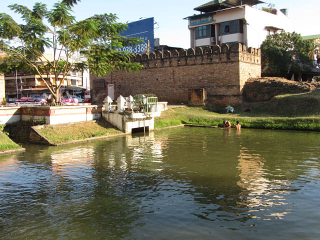 泰國清邁古城的北門 (Chang Phuak Gate)
