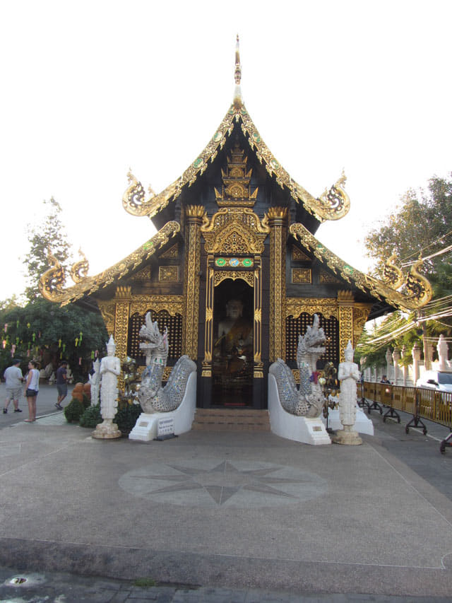泰國清邁古城內的 Wat Inthakhin Sadue Muang (วัดอินทขีลสะดือเมือง)