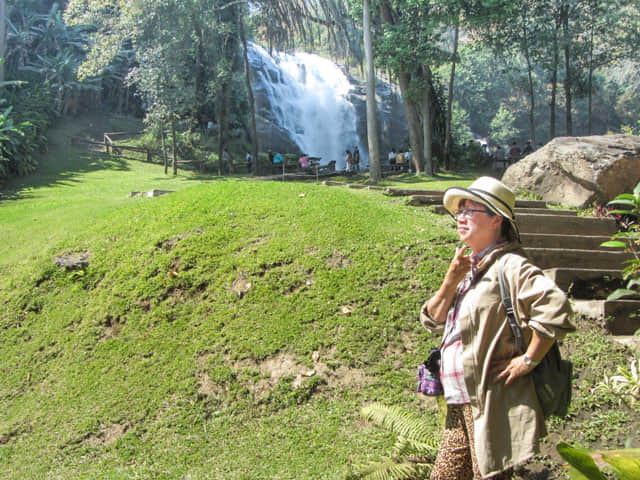 泰國 茵他儂國家公園 (Doi Inthanon National Park) - 瓦基拉坦瀑布 (Wachirathan Waterfall)