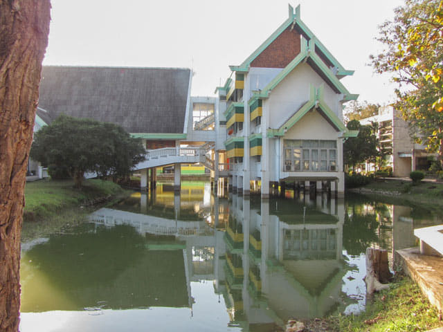 泰國夜沙良 (Mae Sariang / อำเภอแม่สะเรียง) Mae Sariang Boripat Suksa School (โรงเรียนแม่สะเรียง) 