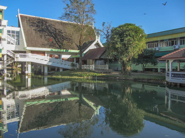 泰國夜沙良 (Mae Sariang / อำเภอแม่สะเรียง) Mae Sariang Boripat Suksa School (โรงเรียนแม่สะเรียง) 