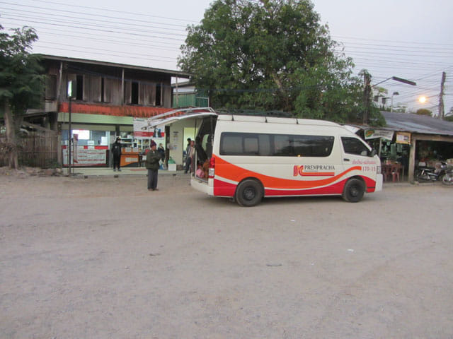 泰國夜沙良 (Mae Sariang / อำเภอแม่สะเรียง) Prempracha Transports 巴士站