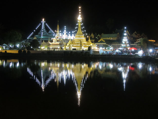 泰國北部湄宏順 (Mae Hong Son) 昌康湖 Lake Chong Kham 夜色