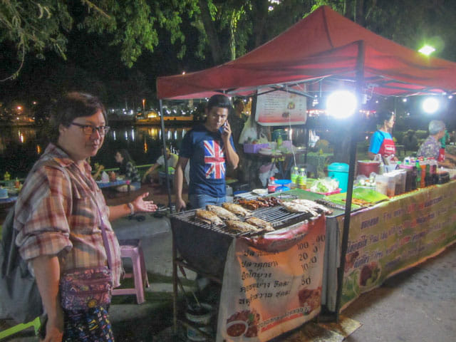 泰國北部湄宏順 (Mae Hong Son) 昌康湖 Lake Chong Kham 夜市晚餐