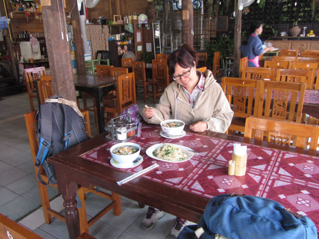 泰國 湄宏順 (Mae Hong Son)小鎮 - 拜縣 (Pai) 餐廳 午餐