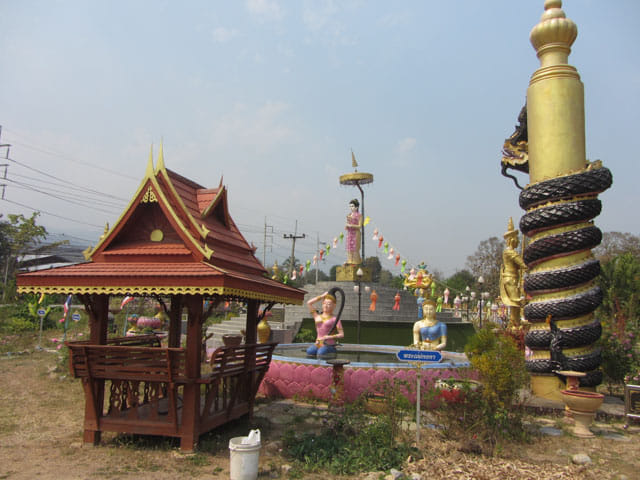 泰國 拜縣 (Pai) 1095公路 泰拍塔納茶冷帕茹尼姑庵堂 (Mae She Thai Patthana Chit Chaloem Phra Kiait)