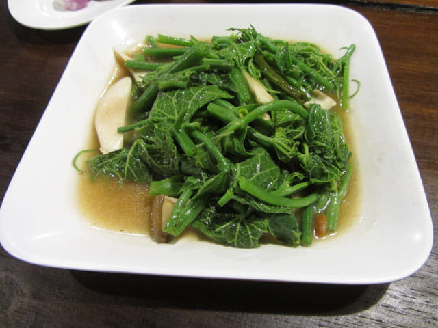 泰國 拜縣 (Pai) 拜縣步行街 幸運飯店 (Duang Restaurant) 晚餐 炒豆苗