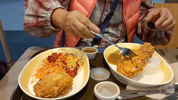 菲律賓馬尼拉 Jollibee 炸雞