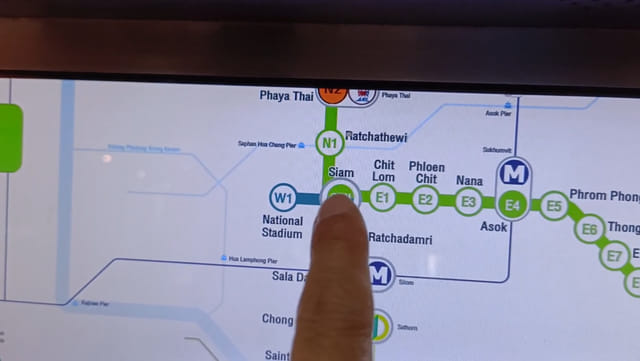曼谷 BTS Sukhumvit Line 拍耶泰站 去 Siam