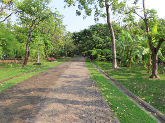 曼谷詩麗吉王后公園 (Queen Sirikit Park)