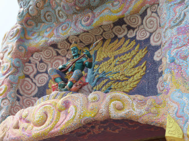 班麗寺 (Wat Banrai)、巨象廟