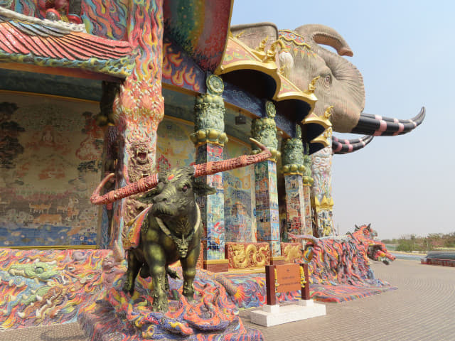 班麗寺 (Wat Banrai)、巨象廟