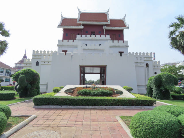 呵叻 Suan Rak Park 坤仁摩博物館