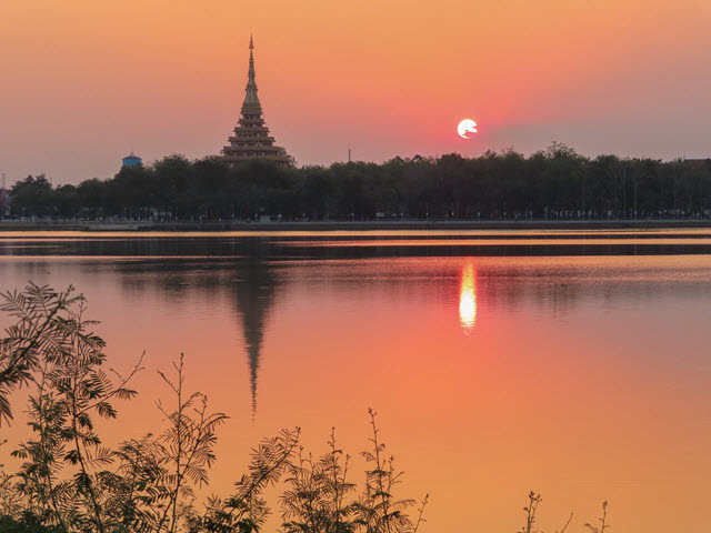 孔敬大湖公園 黃昏日落景色