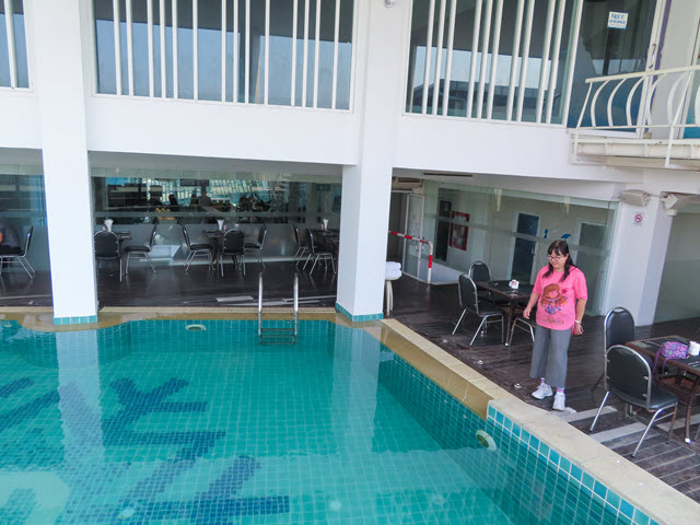 孔敬 Glacier Hotel (孔敬冰川飯店) 餐廳 泳池