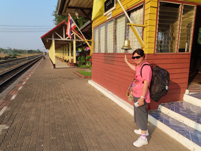 烏隆府．Kumphawapi 火車站