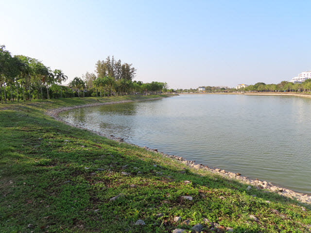 烏隆市 Nong Prajak Park
