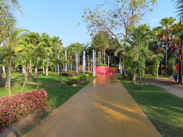 烏隆市 Nong Prajak Park