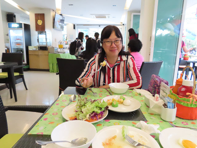 烏隆 卡文武里綠色飯店 (Kavinburi Green Hotel) 餐廳 自助早餐