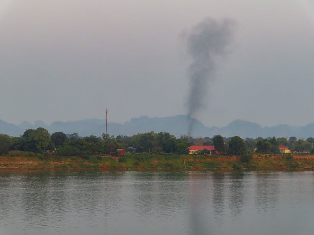 那空拍儂 Nakhon Phanom 湄公河和對岸寮國