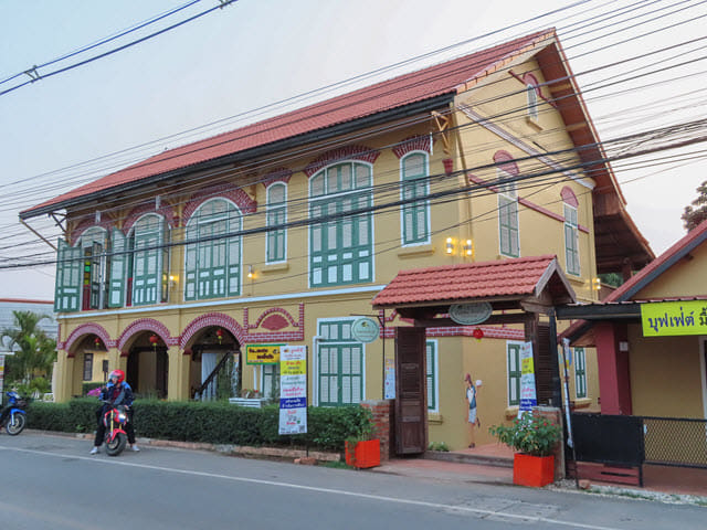 那空拍儂 Nakhon Phanom 湄公河畔咖啡廳