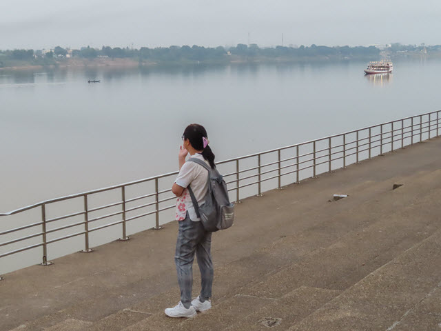 那空拍儂 Nakhon Phanom 湄公河遊覽船