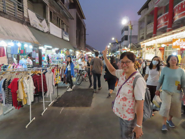 Nakhon Phanom Clock Tower Mekong Walking Street 夜市
