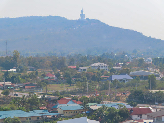 穆達漢 (Mukdahan) Wat Roi Phra Putthabat Phu Manorom