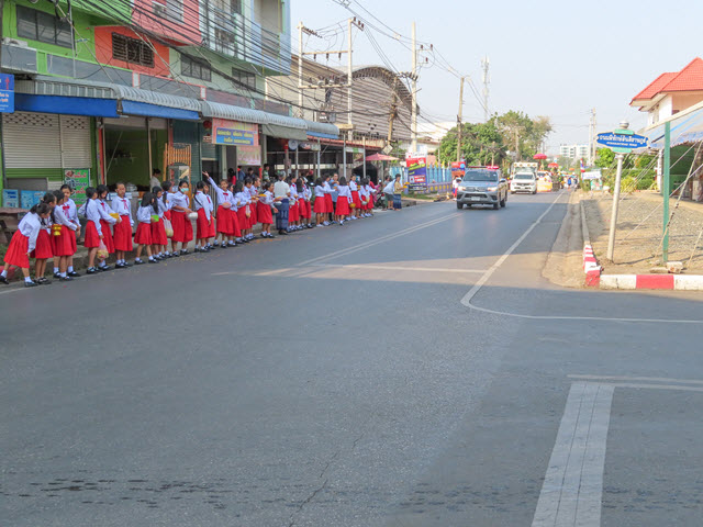 穆達漢 (Mukdahan) 市盛大巡遊