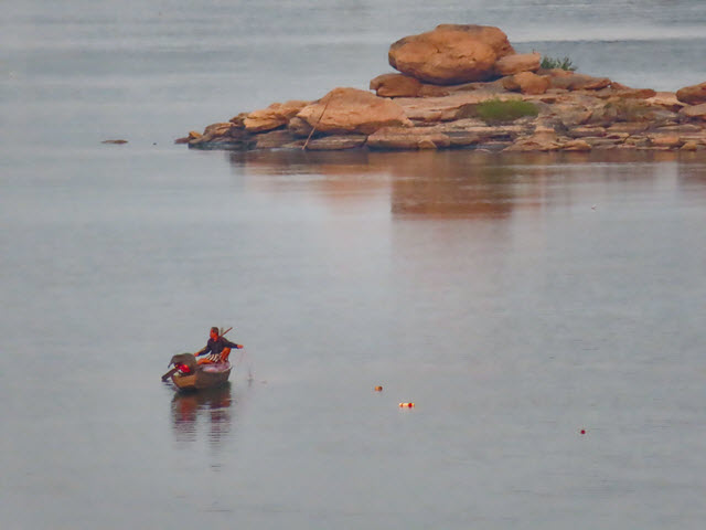 Khong Chiam 月河 Moon River