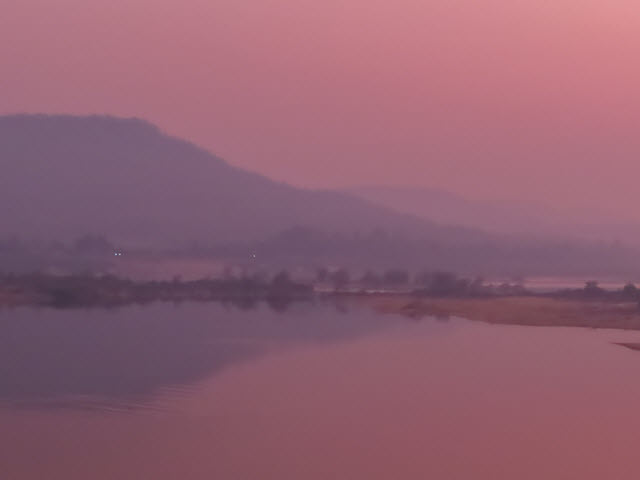 Khong Chiam 湄公河大清早景色