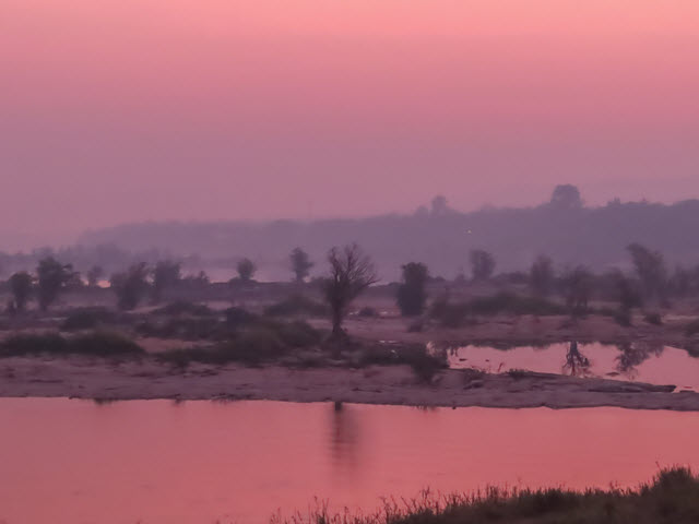 Khong Chiam 湄公河大清早景色