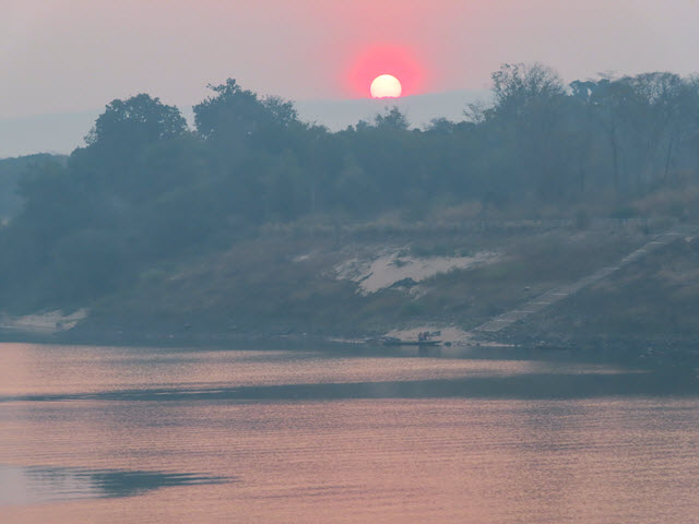 Khong Chiam 湄公河日出