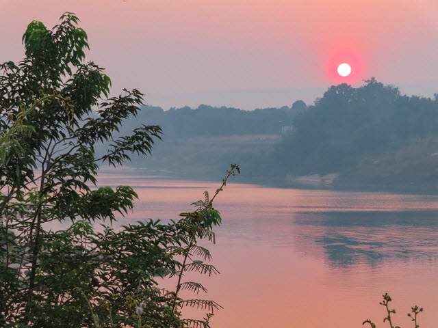 Khong Chiam 湄公河日出