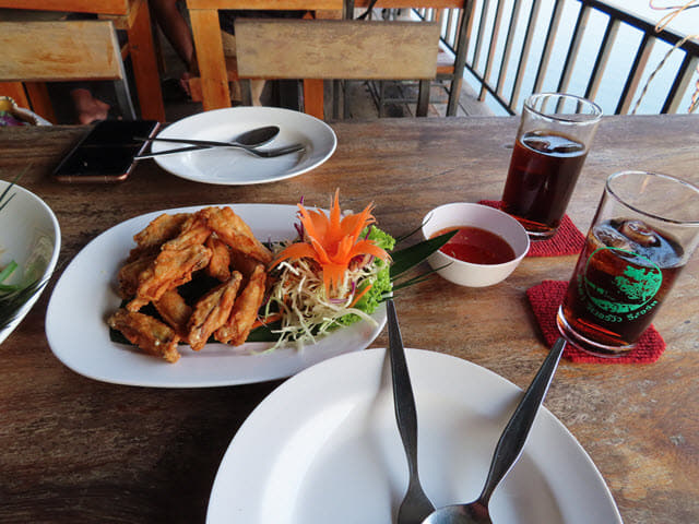 Khong Chiam 月河上 แพลำโขง 船屋餐廳