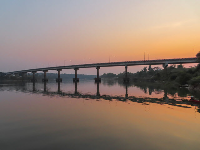 Khong Chiam 月河黃昏日落