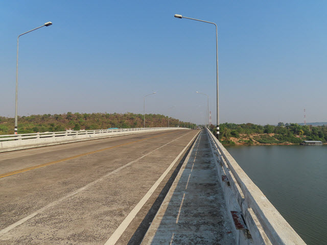 Khong Chiam 月河 Mun River 大橋