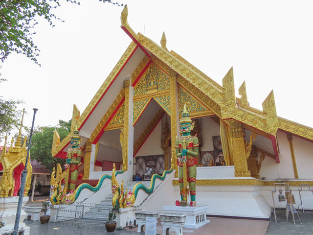 烏汶市 Ubon Ratchathani Wat Si Pradu