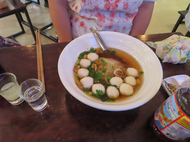 烏汶 ubon ratchathani ลูกชิ้นมิตรสัมพันธ์ 餐館